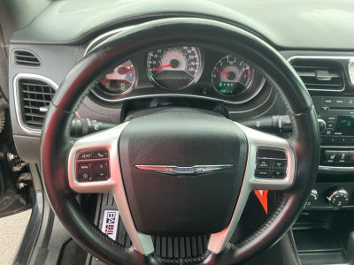 2014 Chrysler 200 Limited