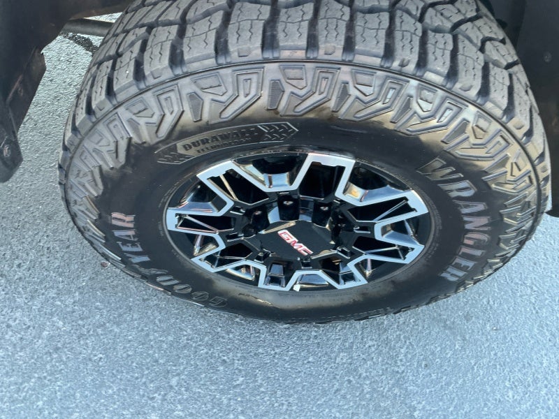 2025 GMC Sierra 2500HD AT4X