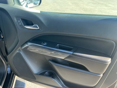 2022 GMC Canyon 4WD AT4 w/Leather