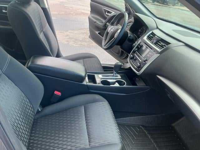 2017 Nissan Altima SV