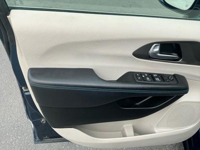 2021 Chrysler Pacifica Touring