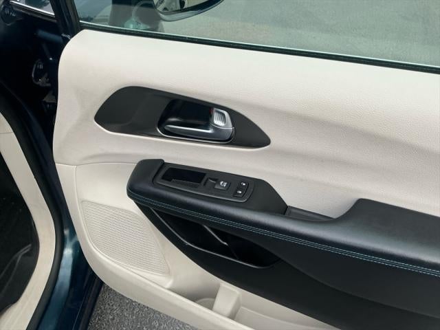 2021 Chrysler Pacifica Touring