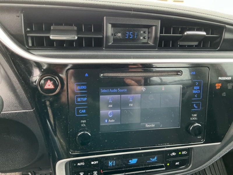 2017 Toyota COROLLA SE