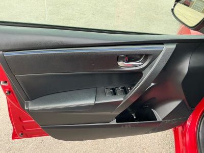 2017 Toyota COROLLA SE