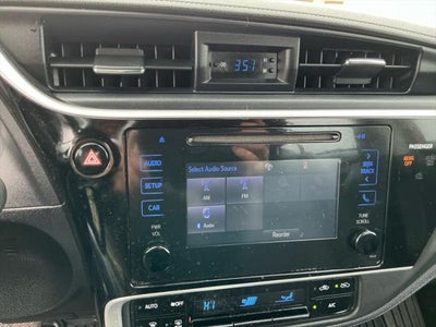 2017 Toyota COROLLA SE