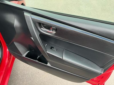 2017 Toyota COROLLA SE