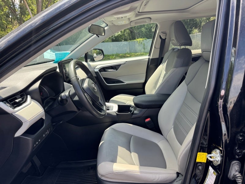 2022 Toyota RAV4 XLE Premium