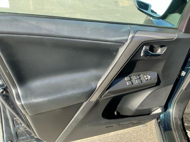 2018 Toyota RAV4 SE