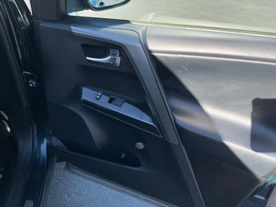 2018 Toyota RAV4 SE