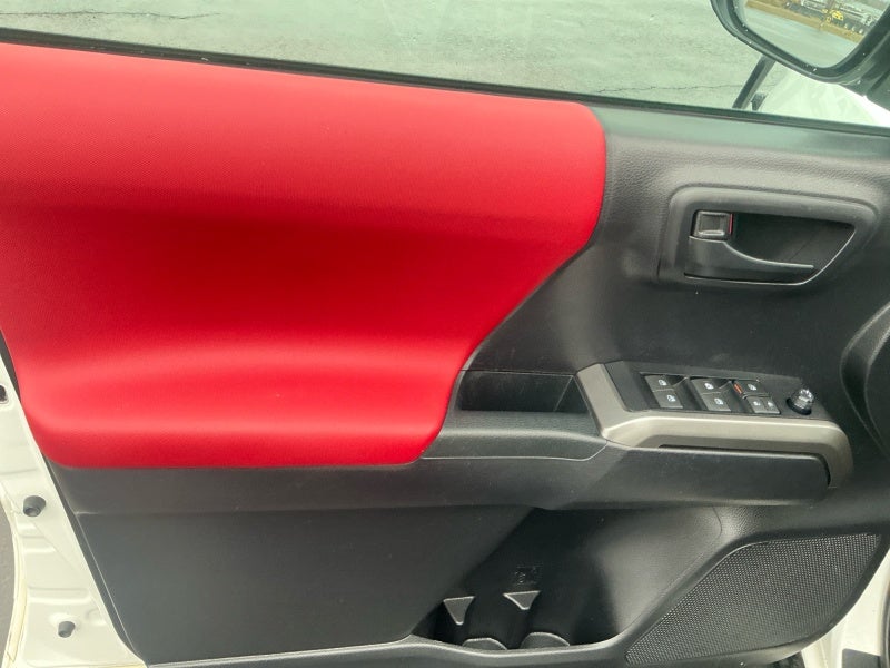 2020 Toyota TACOMA SR5 SR5