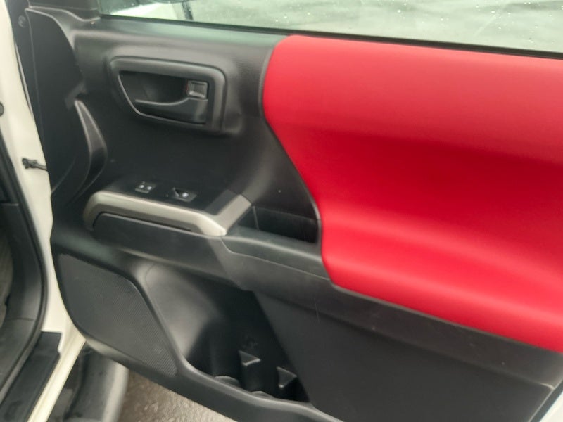 2020 Toyota TACOMA SR5 SR5