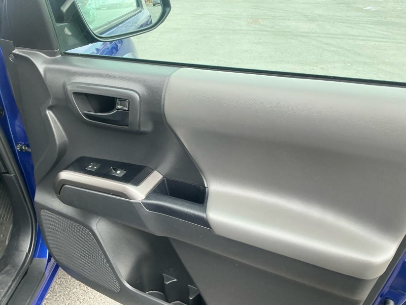 2023 Toyota TACOMA SR5 SR5