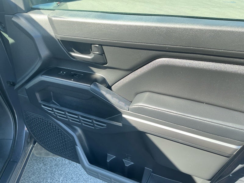 2025 Toyota Tacoma 4WD SR5