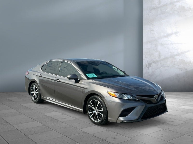 2018 Toyota CAMRY SE