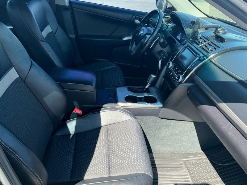 2013 Toyota CAMRY SE
