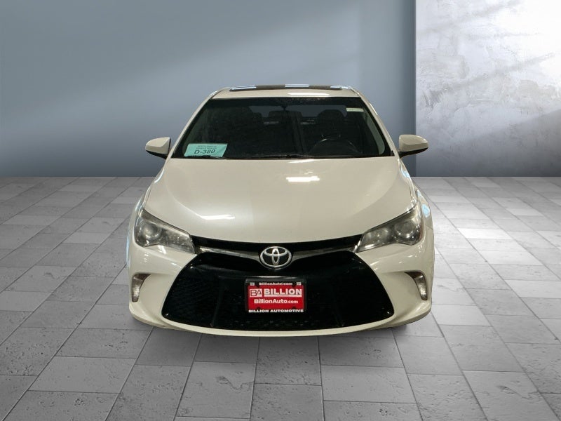 2016 Toyota Camry SE w/Special Edition Pkg