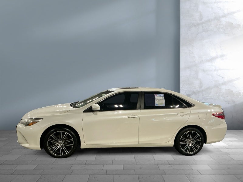 2016 Toyota Camry SE w/Special Edition Pkg