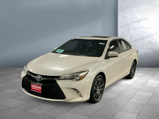 2016 Toyota Camry SE w/Special Edition Pkg