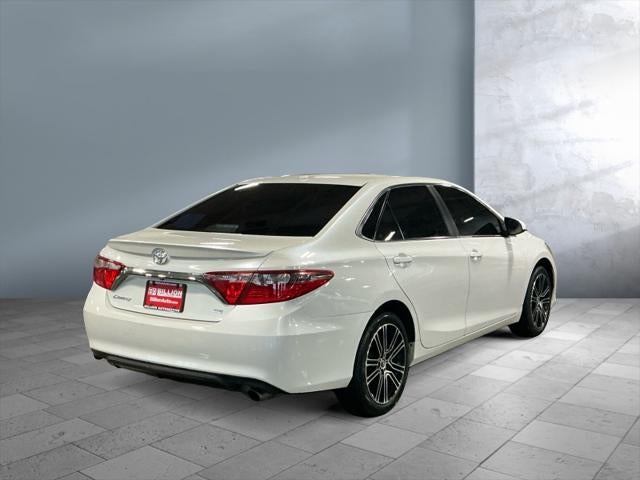 2016 Toyota Camry SE w/Special Edition Pkg