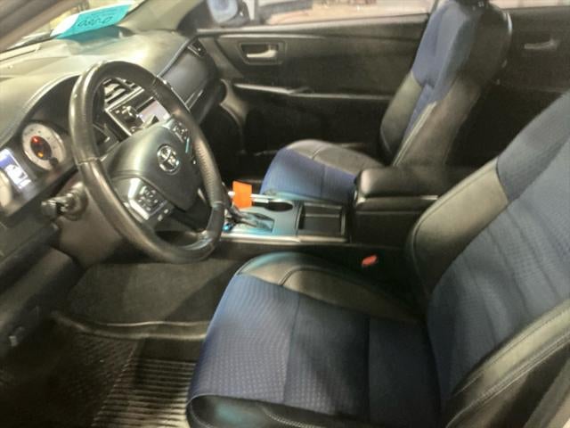 2016 Toyota Camry SE w/Special Edition Pkg