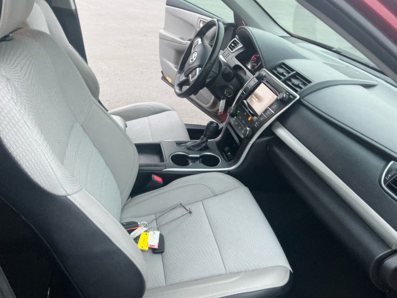 2016 Toyota Camry SE