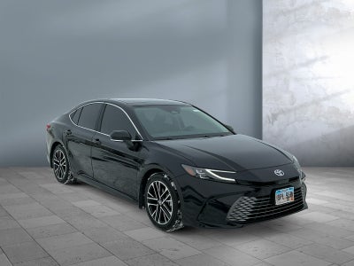 2025 Toyota CAMRY XLE