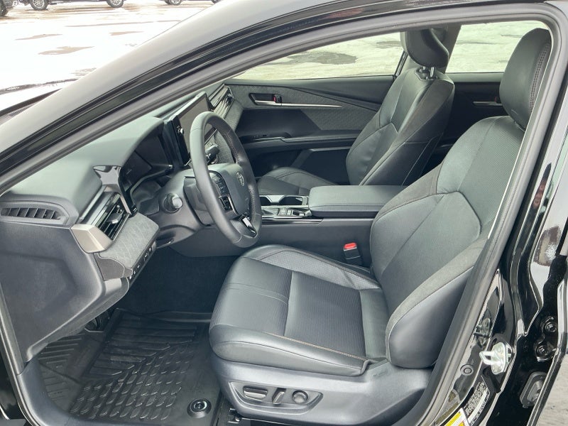 2025 Toyota CAMRY XLE