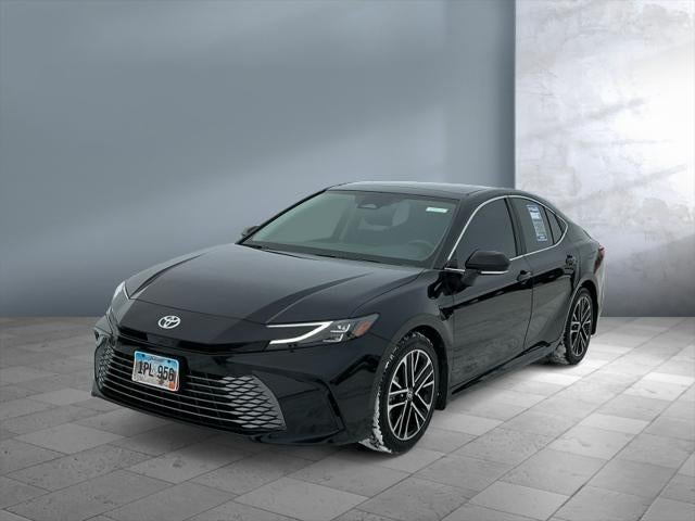 2025 Toyota CAMRY XLE