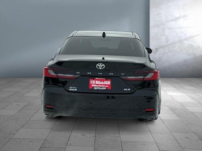 2025 Toyota CAMRY XLE