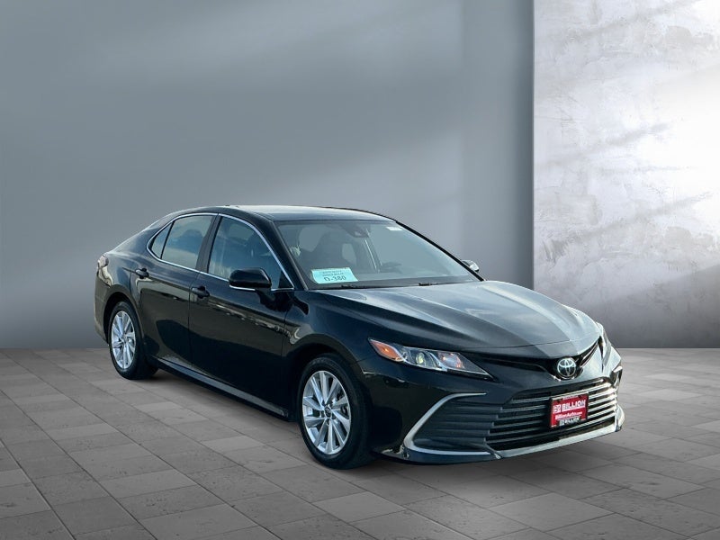 2023 Toyota CAMRY LE