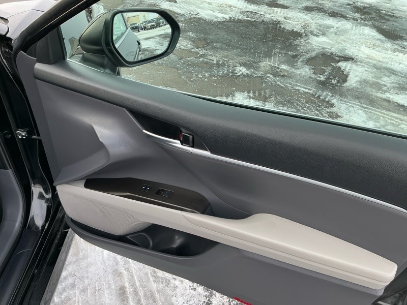 2023 Toyota CAMRY LE