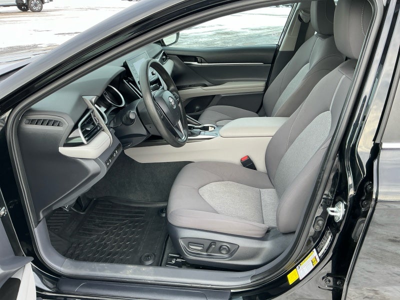 2023 Toyota CAMRY LE