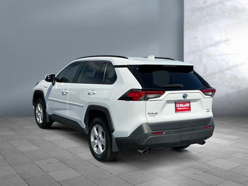 2021 Toyota RAV4 Hybrid XLE