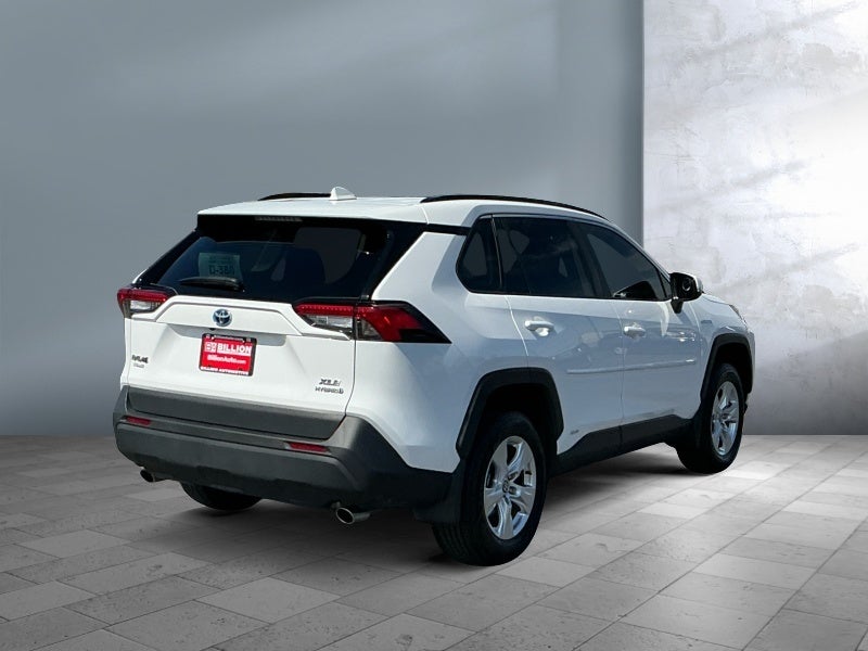 2021 Toyota RAV4 Hybrid XLE