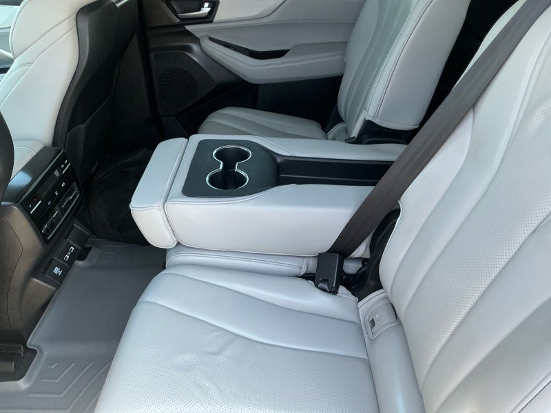 2022 Acura MDX w/Technology Package