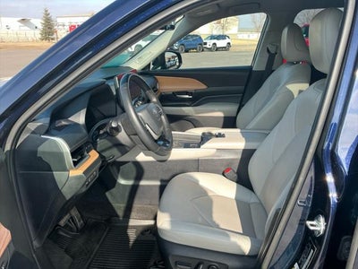 2024 Toyota GRAND HIGHLANDER Limited