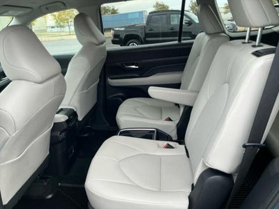 2025 Toyota Grand Highlander XLE