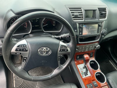 2013 Toyota HIGHLANDER Limited