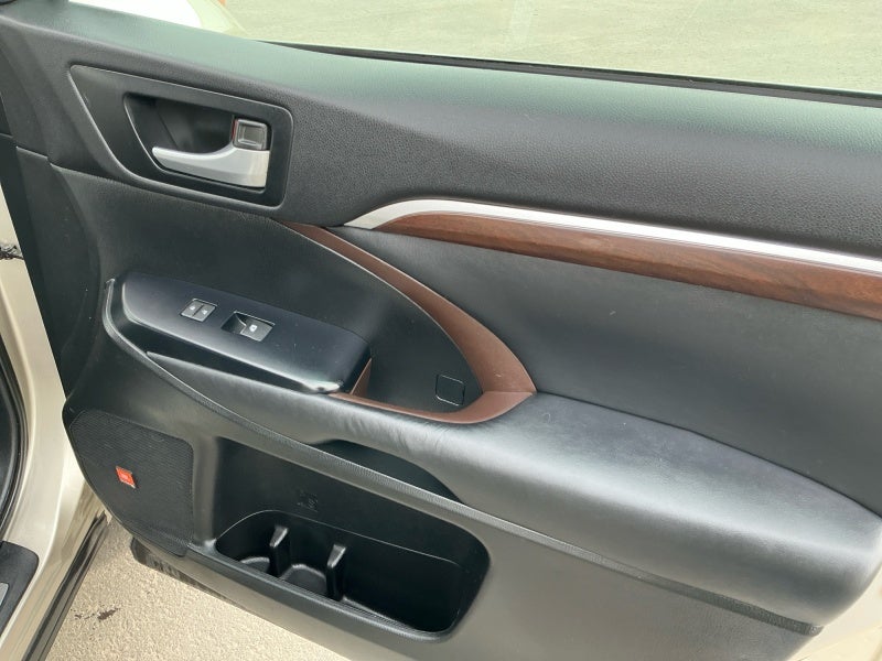 2015 Toyota HIGHLANDER Limited