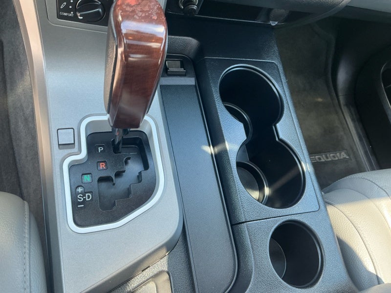 2013 Toyota SEQUOIA Platinum