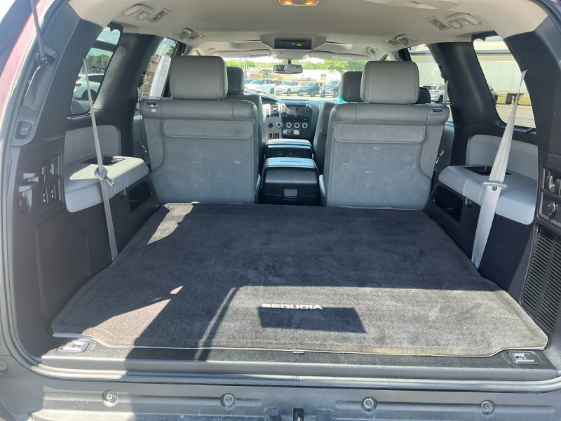2013 Toyota SEQUOIA Platinum