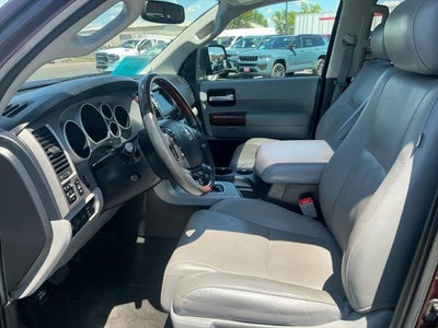 2013 Toyota SEQUOIA Platinum