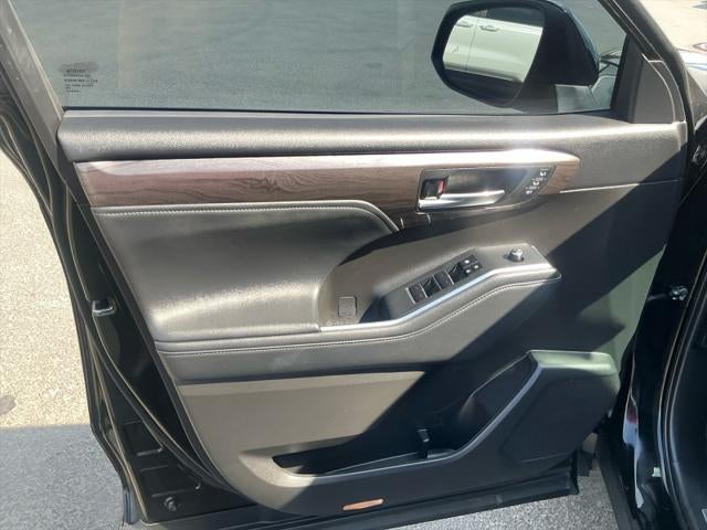 2022 Toyota Highlander Limited