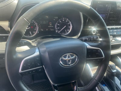 2022 Toyota Highlander Limited