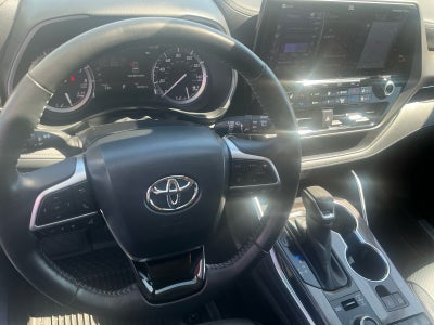 2022 Toyota Highlander Limited