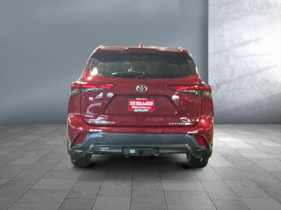 2022 Toyota HIGHLANDER Limited