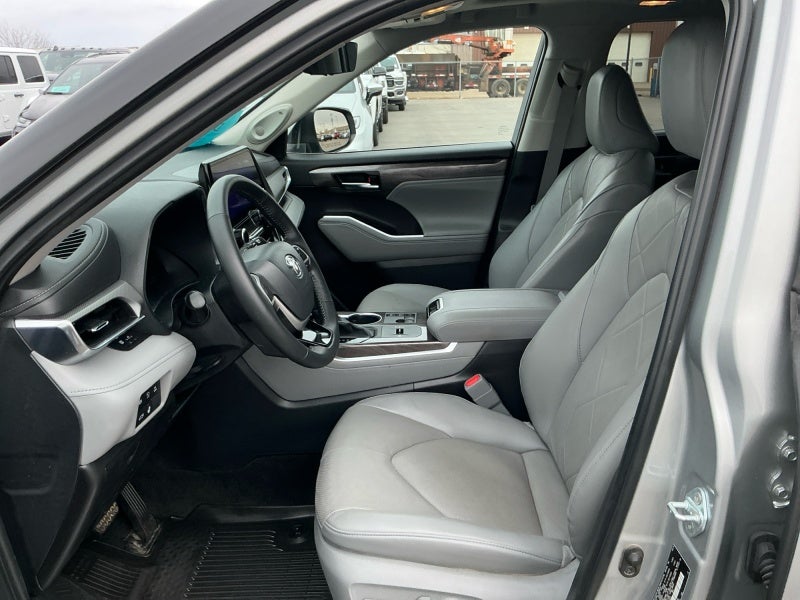 2024 Toyota HIGHLANDER HEV Hybrid Platinum
