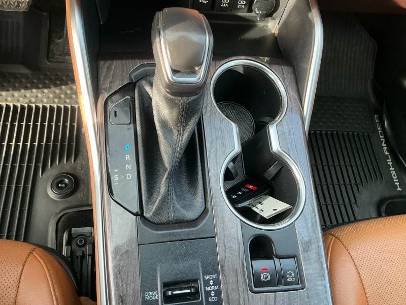 2021 Toyota HIGHLANDER HYBRD Hybrid Platinum