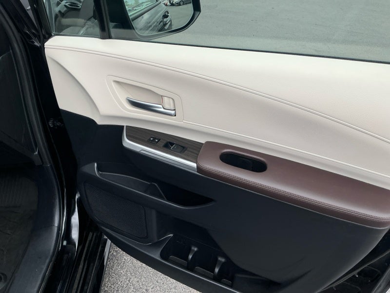 2024 Toyota Sienna Platinum