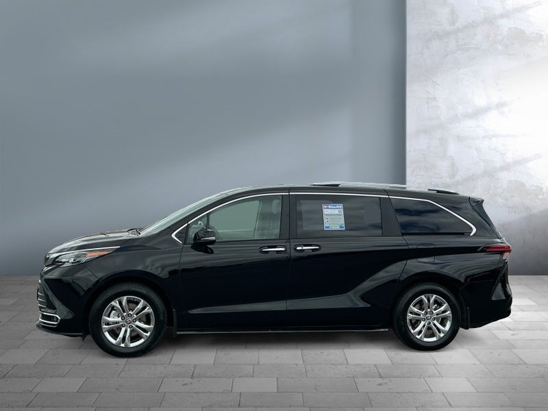2024 Toyota Sienna Platinum